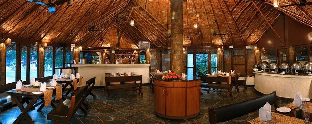 The Riverview Retreat Corbett By Leisure Hotels Garjia Restoran gambar
