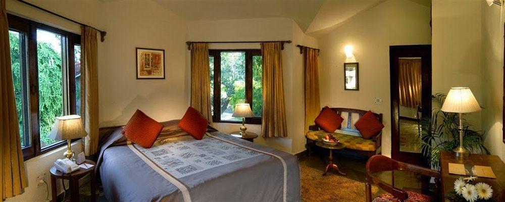 The Riverview Retreat Corbett By Leisure Hotels Garjia Bilik gambar